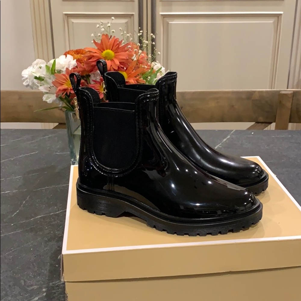 Michael Kors Ankle Rain Boots size 8 Tipton